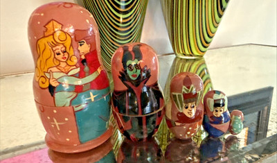 Fairy tale  Hand made sleeping beauty Disney 5 NESTING DOLLS