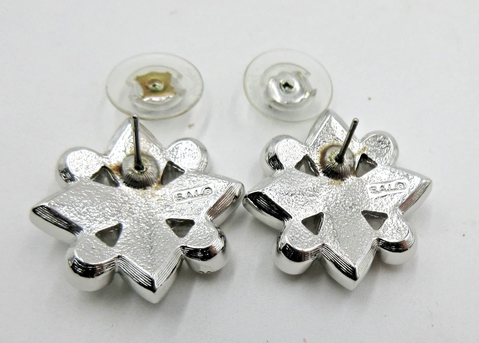 FIRMADO SAL SWAVORSKI CRISTAL TRANSPARENTE BLANCO ROTO IMITACIÓN PERLA MISS Pendiente tono plata Foto 2 de 4