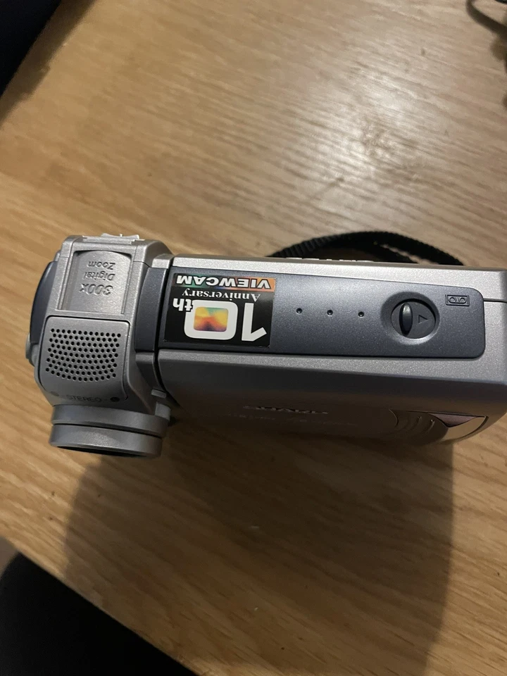 Sharp VL-NZ80 Handheld MiniDV Camcorder - Image 4 of 4