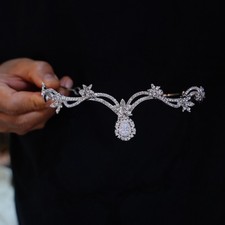 New Princess Foreahand Crystal Wedding Tiaras Headpices Brides Hair Accessory