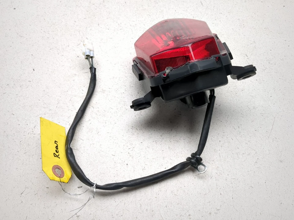 18-25 Suzuki GSX250R GSX 250 Taillight Tail Brake Light Lamp Lens Foto 3 de 4