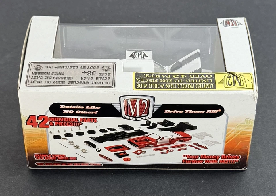 M2 Machines Detroit Muscle 1969 Plymouth Cuda 440 White R21 Limited To 5,000 - Image 3 of 4