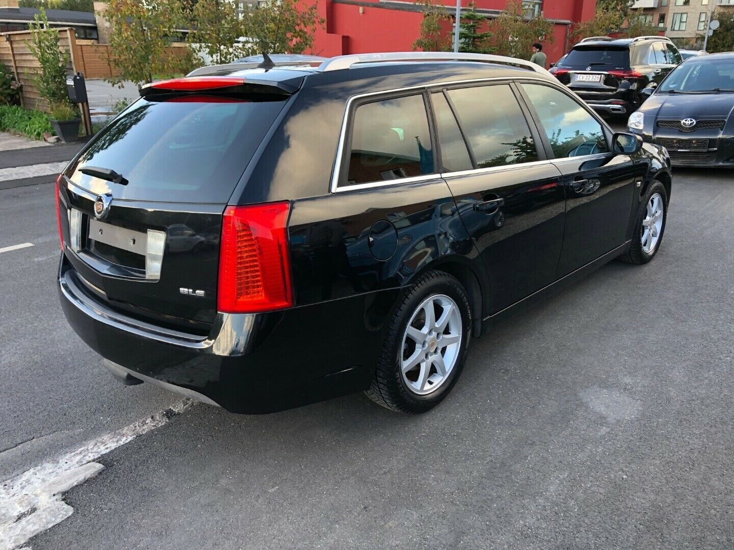 Cadillac bls багажник