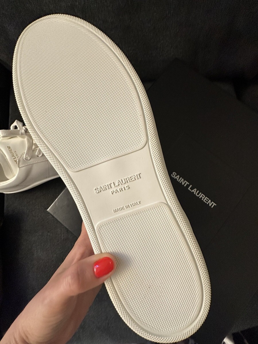 SAINT LAURENT Metallic Lips Patch Court Classic Sneakers Men  display picture 2