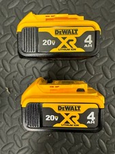  2 DEWALT DCB204-2 20V 20 Volt Lithium Ion 4.0 AH Battery Packs DCB204