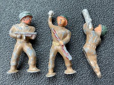Lot Of 3 Vintage painted cast iron soldier with gun 2 1/2 x 1 3/4
