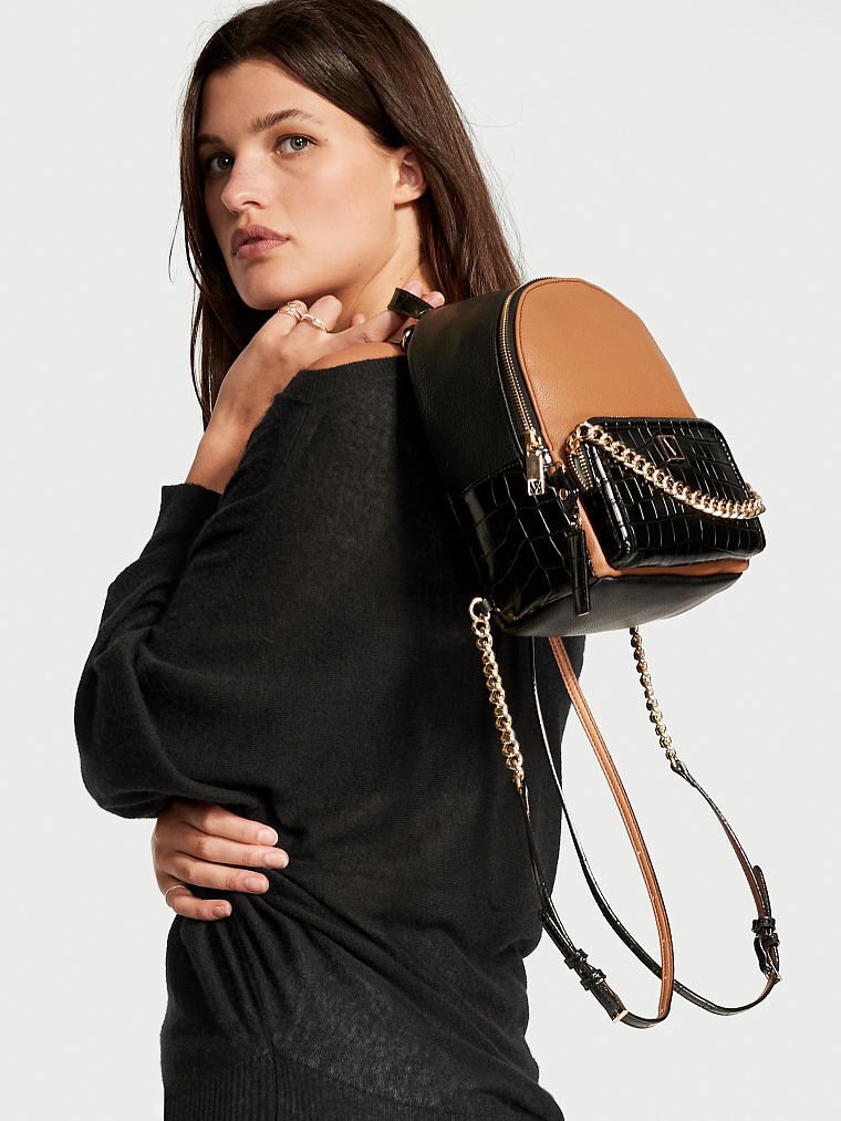 ヴィクトリアン小バック The Victoria Small Backpack Black Grommet, Blue Studd, Black