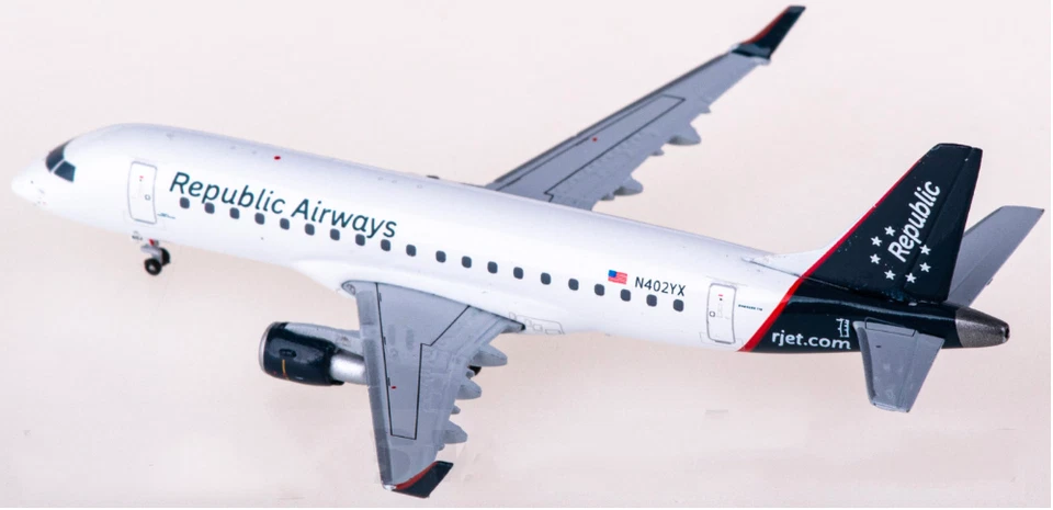 1:400 Geminijets Republic Airline Embraer ERJ-175LR Airplane Diecast Model - Image 4 of 4
