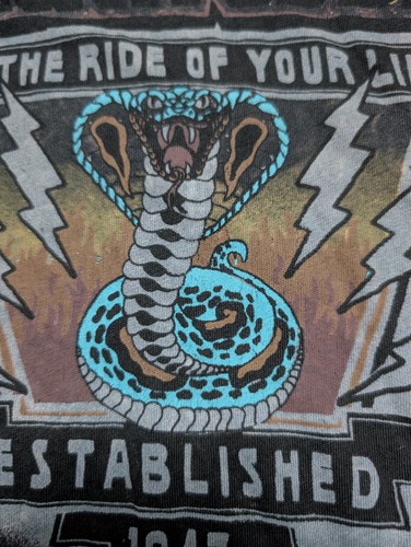 Camiseta Wrangler Mediana Lavado Ácido Gráfico Cobra Ligera 100% Algodón - Imagen 3 de 8
