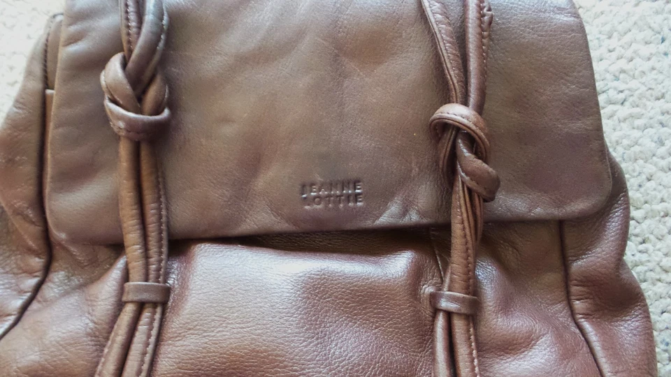 Jeanne Lottie Bolso de Hombro Cuero Genuino Hermosamente Suave Excelente Estado Foto 2 de 4