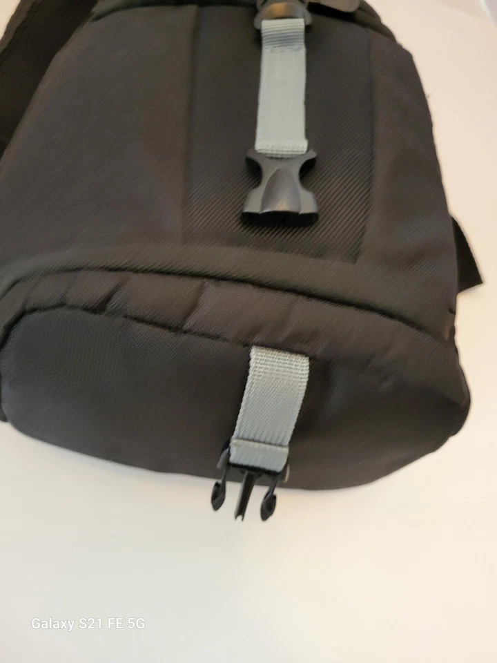 Bolsa honda para cámara fotográfica Altura con divisores Foto 3 de 4