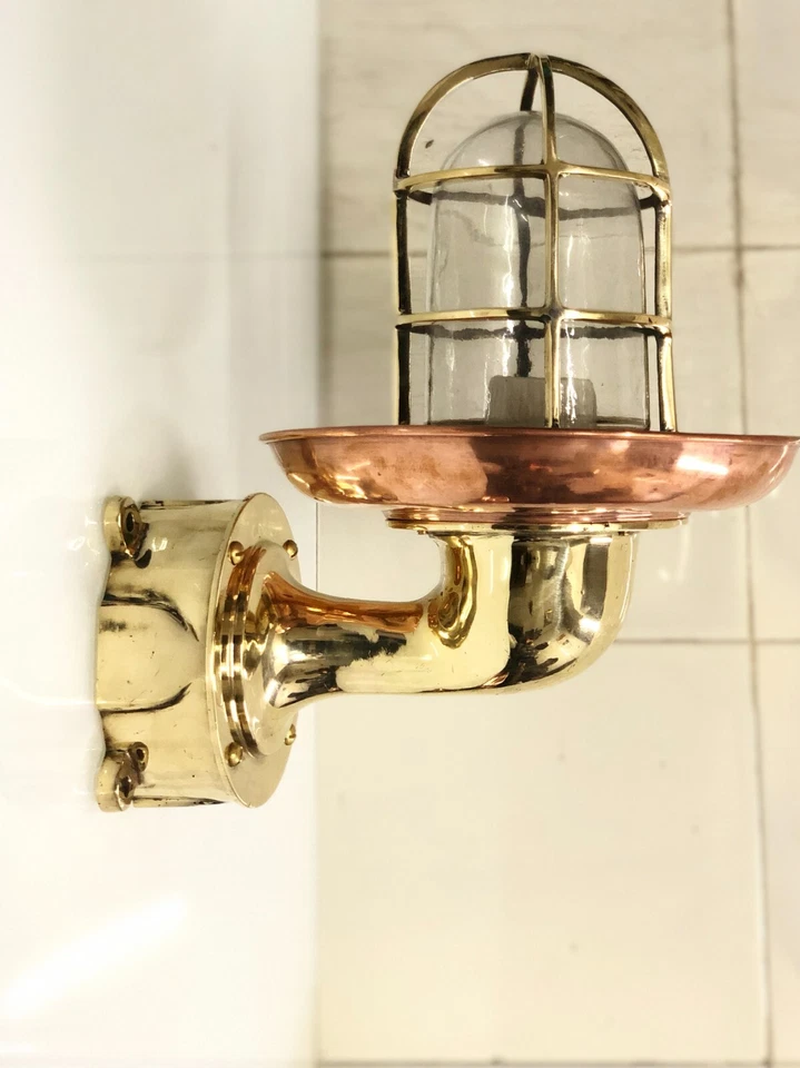 EXTERIOR WALL MOUNT NAUTICAL BULKHEAD LIGHT FIXTURE WITH COPPER SHADE Foto 3 de 4