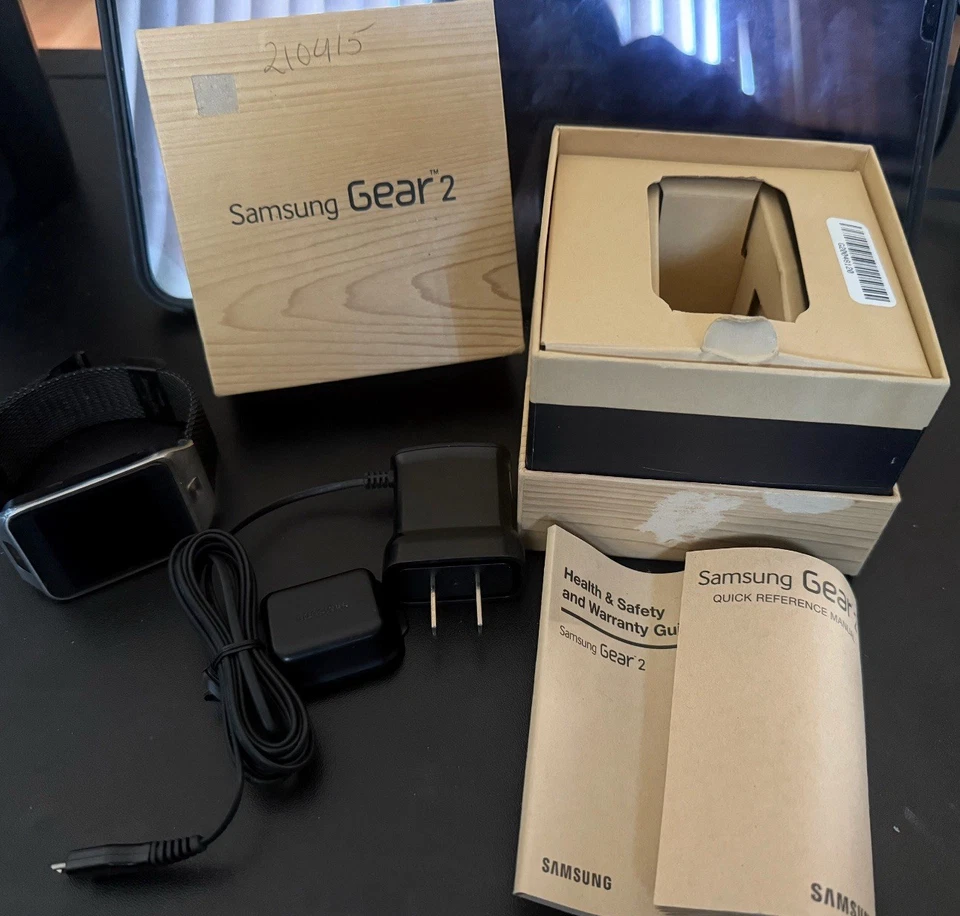 Samsung Gear 2 Smartwatch Android Model SM-R380 Silver With Camera Complete! - Image 2 of 4