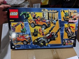 LEGO DC Comics Super Heroes: Batmobile and the Two-Face Chase )FREE SHIPPING!!!!