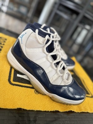 Jordan Air Jordan 11 Retro Win Like '82 High Top Basketball Sneakers White Navy 