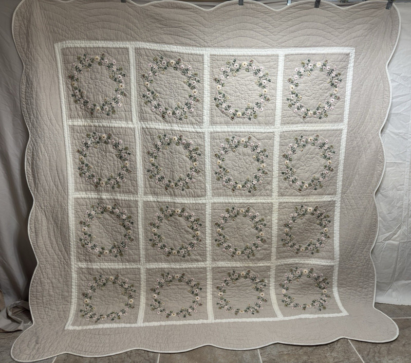 Vintage  Hand Quilted Ribbon Flower Wreaths Patchwork Quilt 90x87 queen #180