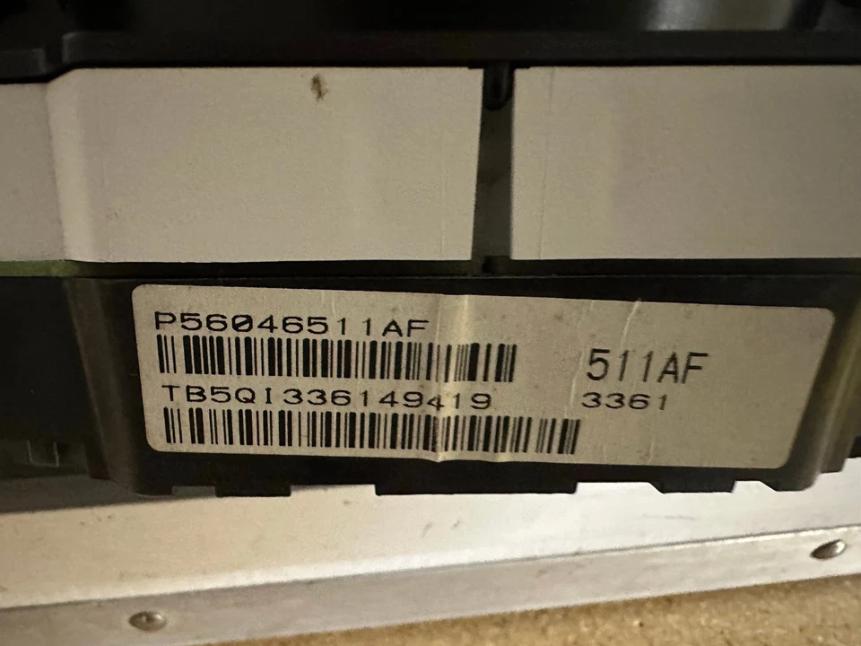 Cuadro de instrumentos velocímetro 2011 2012 2013 2014 Dodge Avenger 28.480 millas Foto 3 de 4