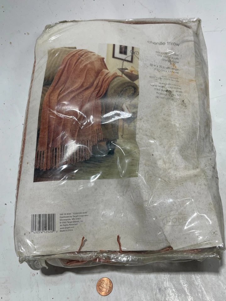 Chenilla color pimentón polvoriento tiro por casa 50" x 70" Foto 2 de 3