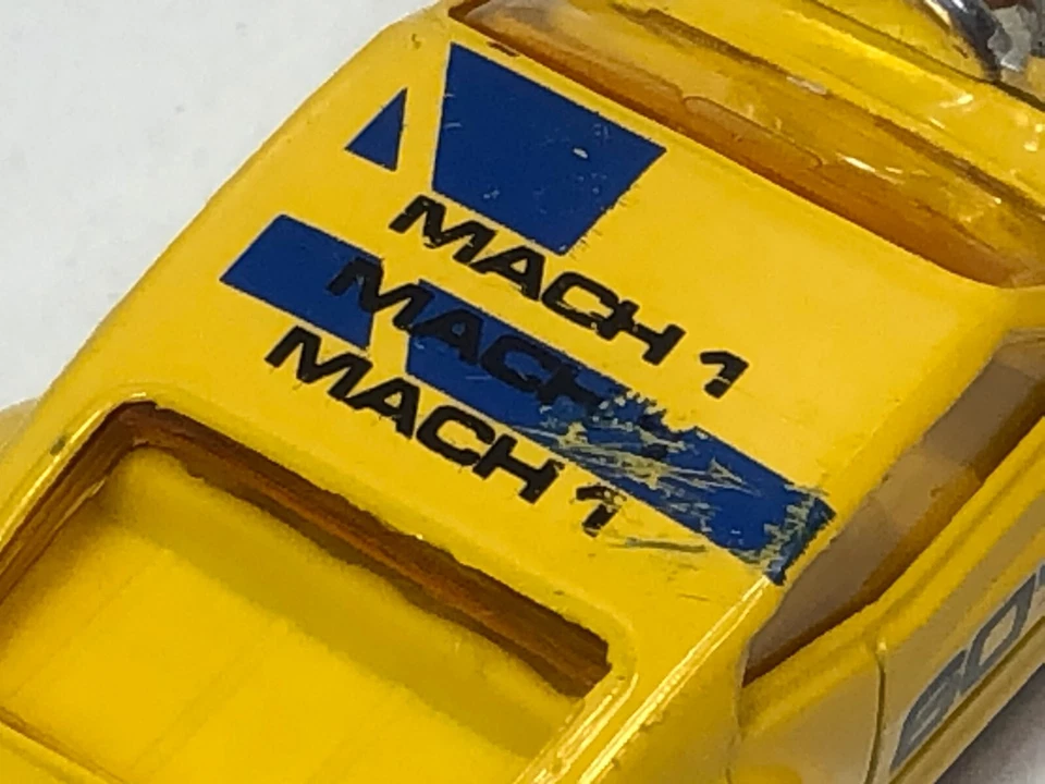 MATCHBOX LESNEY SUPERFAST SF 60 / 10 PISTON POPPER YELLOW w/ WHITE INTERIOR RARE - Image 4 of 4