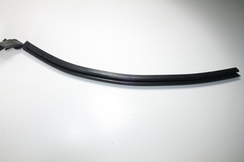 VW CC 358 2.0 TSI Fensterleiste Tür vorne links 3C8837471 2.00 Petrol 11290952