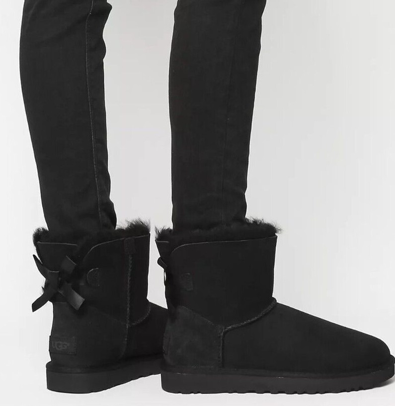 100% Authentic New UGG brand Women's Mini Bailey Bow II 100% Authentic New UGG brand Women's Mini Bailey Bow II