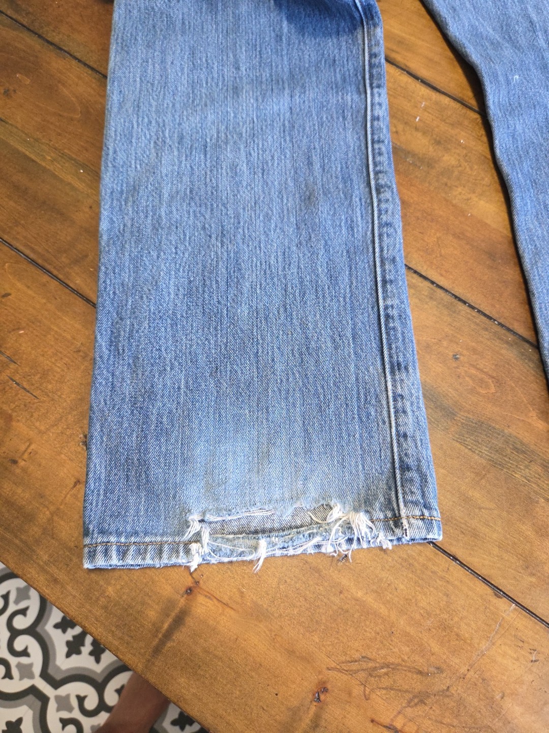Levi’s 501 Original Fit Jeans 38x32 Blue Thrashed Distressed Frayed Hems image 10