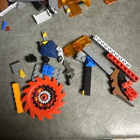 LEGO NEXO KNIGHTS: Jestro's Volcano Lair (70323) - INCOMPLETE