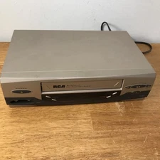 RCA AccuSearch 4 Head VCR VHS Player VR556 Tested Working No Remote