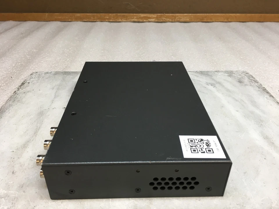 Interfaz Extron DVI-RGB 200 DVI a RGB con cable de alimentación incluido Foto 4 de 4