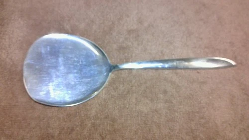 Silver Rhythm International Sterling Silver Tomato Waffle Entrée Server