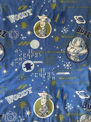 Disney/Pixar Toy Story Buzz and Woody 100% Baumwollstoff 165 cm B x 125 cm lang