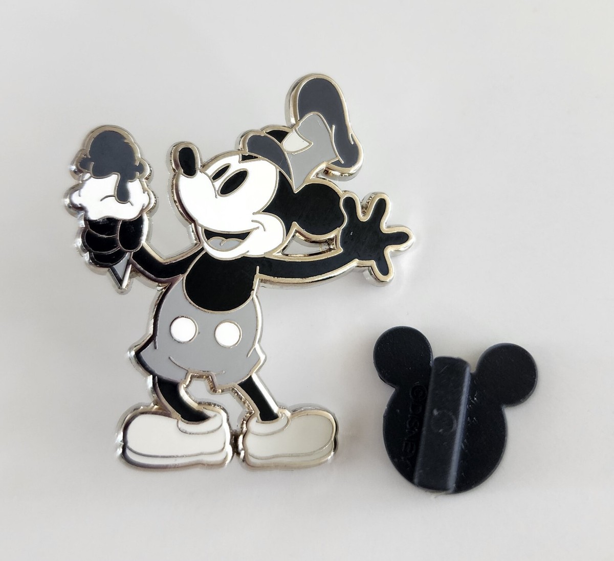 DISNEY DSF PIN TRADER DELIGHT PTD MICKEY STEAMBOAT WILLIE GWP LE