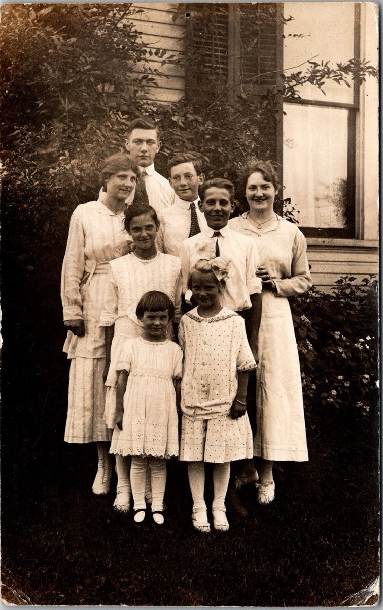 1917 Family Portrait Marysville Ohio RPPC Real Photo Postcard JD28