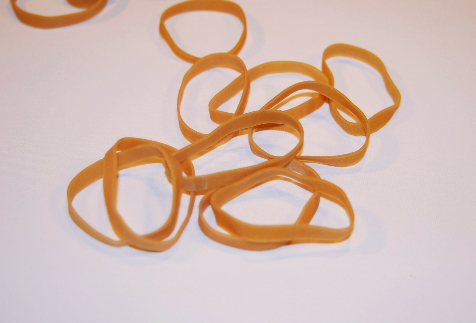 RUBBER TAN BANDS SIZE 2 1/2" X 1/4" FOR SHIPPING BAGS FISH, SNAILS