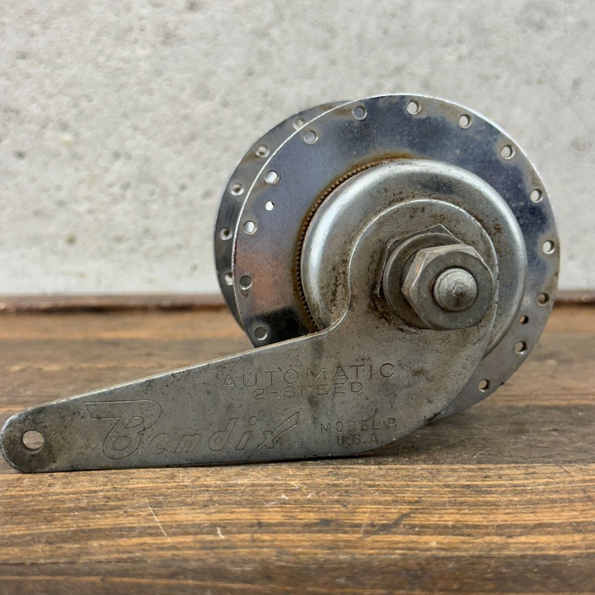 Vintage Schwinn 2 Speed Kickback Yellow Band Bendix Hub 36 Vintage Schwinn 2 Speed Kickback Yellow Band Bendix Hub 36