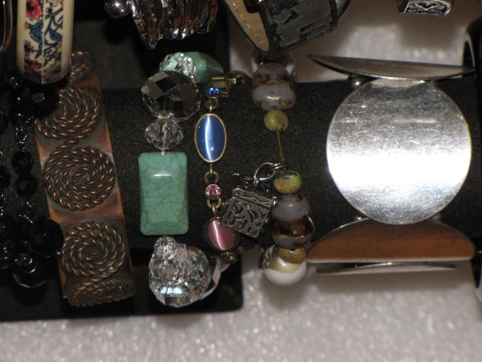 Lot Of 38 Bracelets Gold Plated Silver Tone Rhinestone Bangle Beaded Brass Women - Image 3 of 4