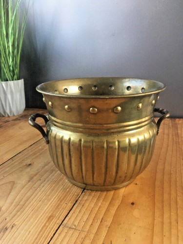 VINTAGE REEDED BRASS FAUX STUDDED PLANTER FLOWER PLANT POT BOHO 60'S 70S ANTIQUE - Picture 11 of 12