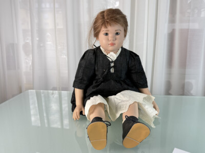 Künstlerpuppe Sigikid Sabine Esche Vinyl Puppe 60 cm. Top Zustand  