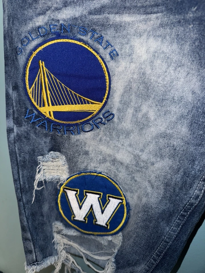 UNK Golden State Warriors. Pantalones cortos NBA Denium. Hombre Talla 36. Ventas al por menor $88 Foto 2 de 4