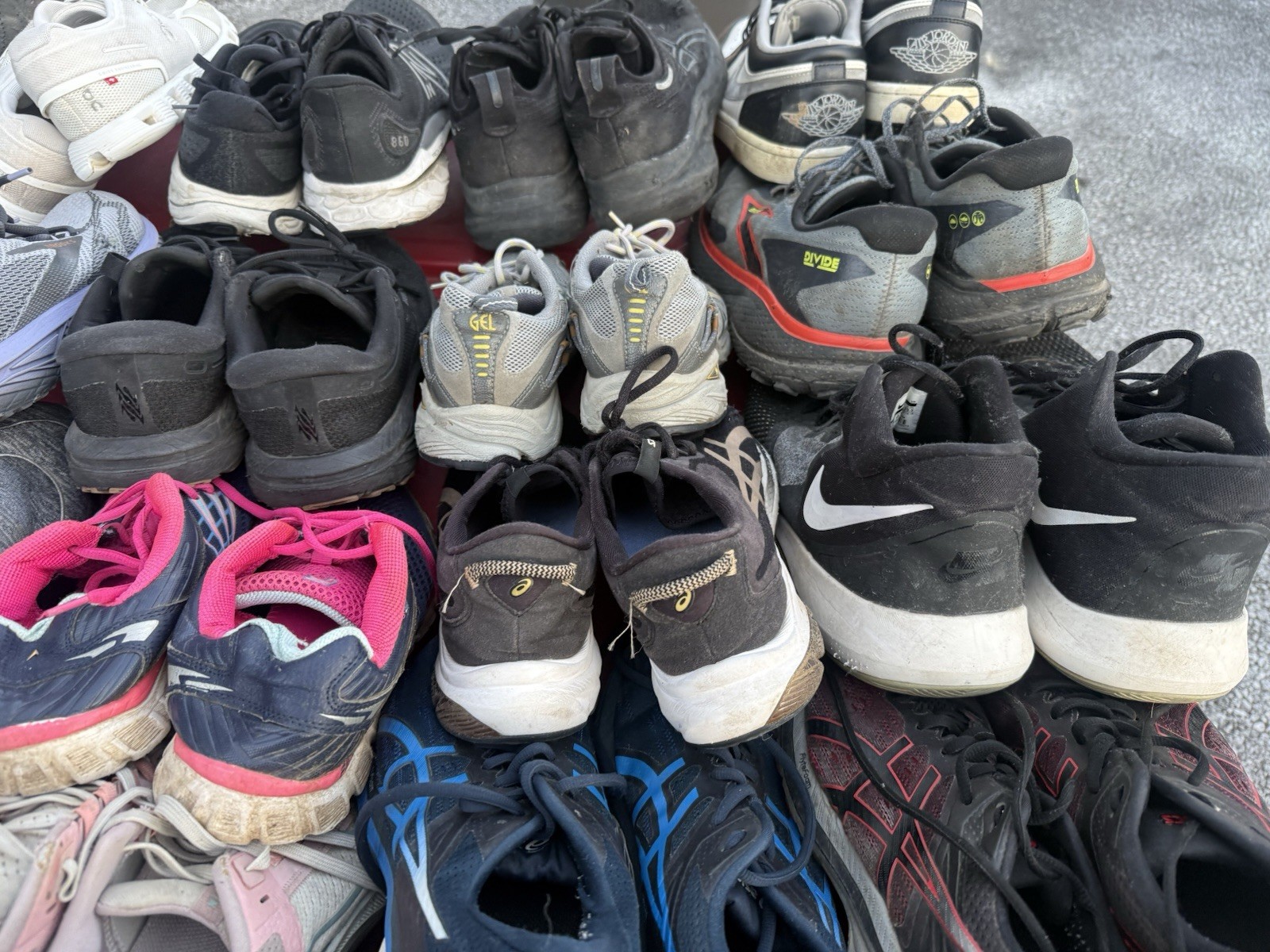 Lot of 45 Pairs Of Shoes | Hoka | Brooks | Jordan | Please Read Description ⚡️ thumbnail 7