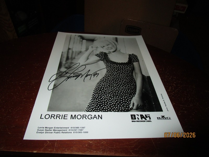 LORRIE MORGAN AUTOGRAPHED Signed 8X10 Press Photo