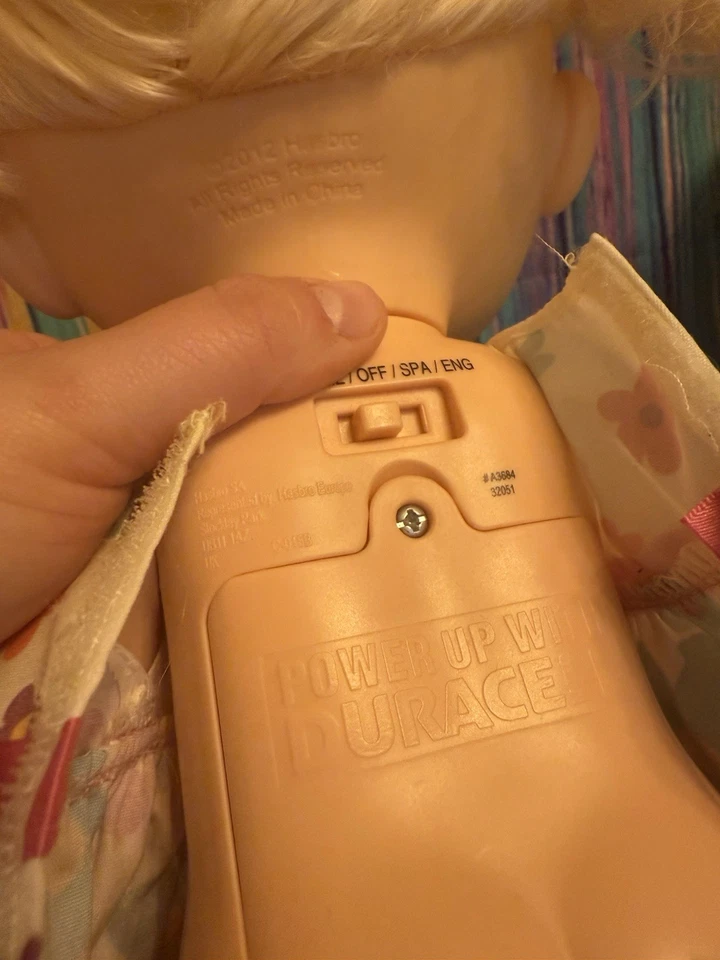 Baby Alive Real Surprises Doll Blonde WORKS 2012 English / Spanish - Image 4 of 4