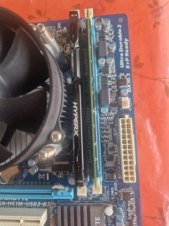 Gigabyte GA-H61M-USB3-B3 mit CPU & 12GB DDR3 RAM &  Gigabyte NVIDIA GTX 750 2GB - Bild 3 von 4