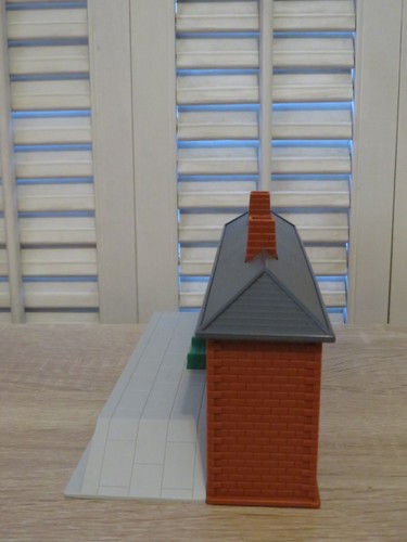 TOMY Thomas & Friends Trackmaster Stazione Ferroviaria Motorizzata FFARQUHAR 1996/2002 - Foto 2 di 10