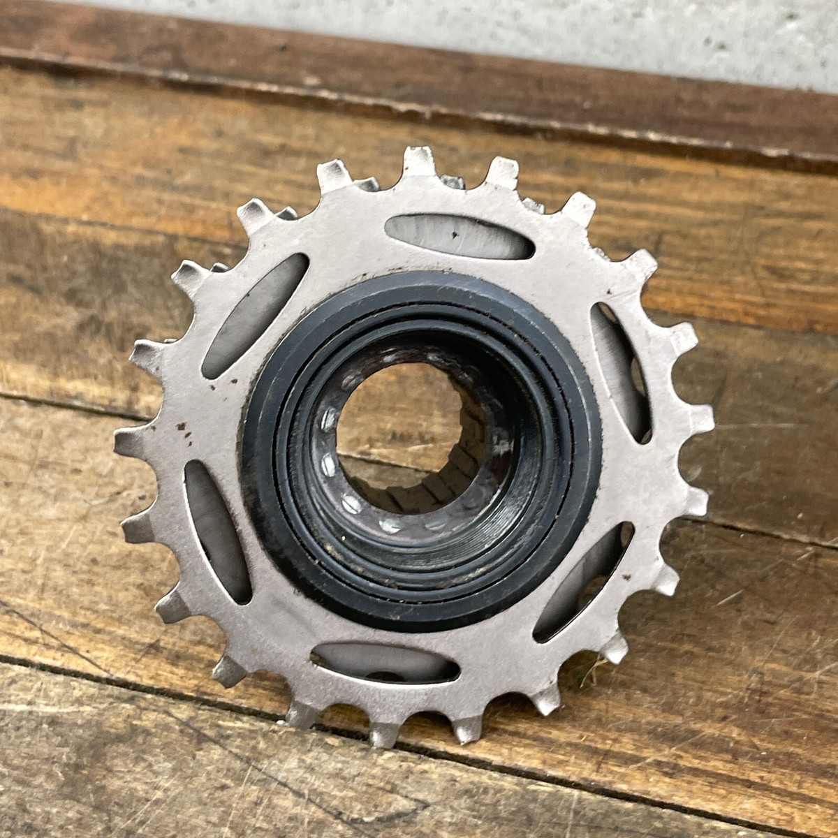 Vintage Shimano Dura-Ace Freewheel MF-7400 6 Speed 21t 21