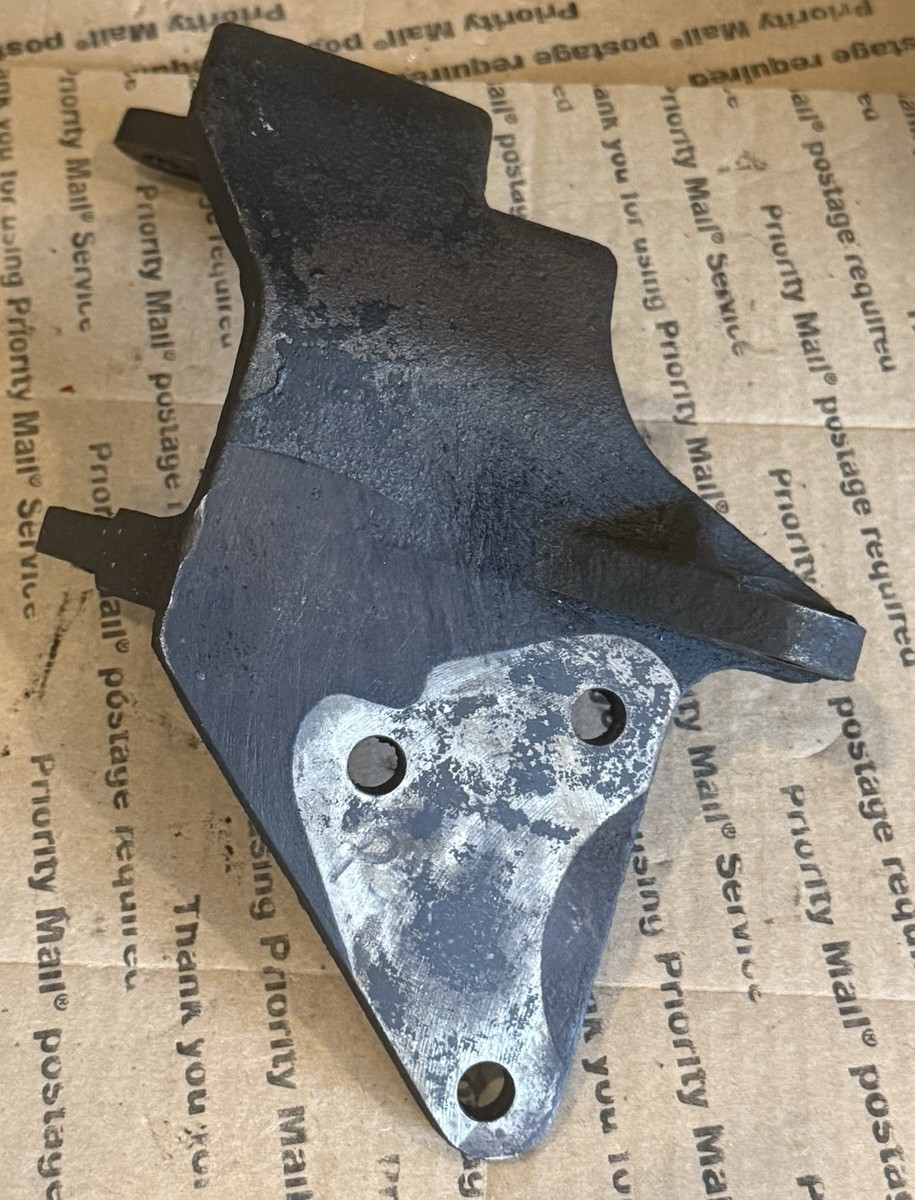 Toyota Land Cruiser HJ60 Power Steering Pump Bracket 44443 60030