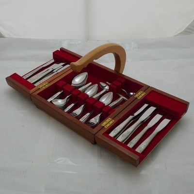 Rosenmuster Oneida Community Edelstahl 48-teiliges Kantinenbesteckset