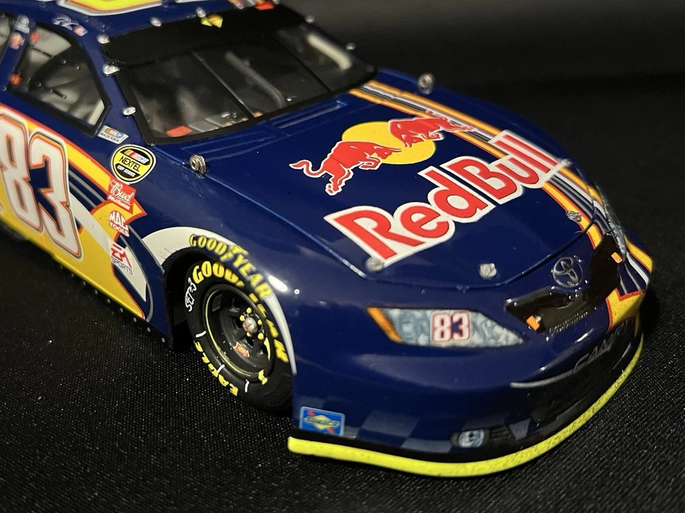 2007 Brian Vickers Red Bull Racing 1/24 Auto Club Raced Version Custom Diecast - Image 4 of 4