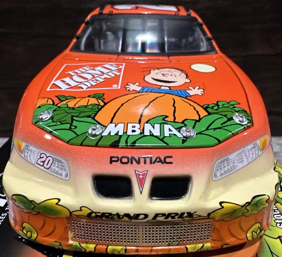 Tony Stewart Home Depot Peanuts Great Pumpkin 2002 1/24 acción Nascar diecast Foto 3 de 4