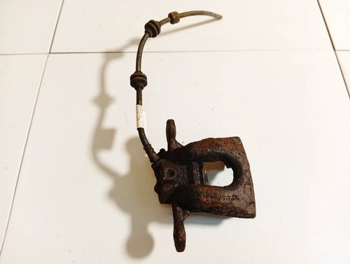 BMW 1-Series 2004 Disc-Brake Caliper - FRONT RIGHT used, Genuine #2760484-64